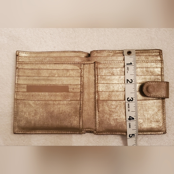 BOTTEGA VENETA Hobo Leather Wallet by fold- cc/coin compartment- silver metallic - Picture 10 of 11